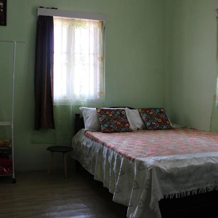 Harry'S Bed And Breakfast1 Шилонг Екстериор снимка